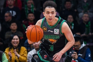 里程碑!赵继伟CBA生涯总得分突破5000大关