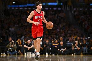 填满数据栏!谢泼德半场14中5&三分8中3砍下15分4板1助3断2帽