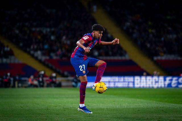 【人物】一前一后,亚马尔库巴西拯救巴萨